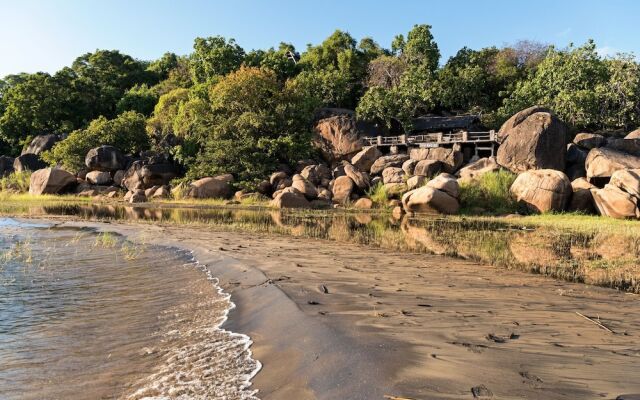 Safari Beach Lodge