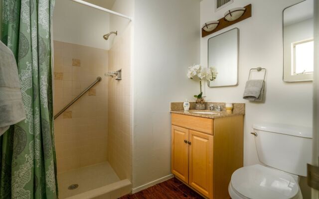 Soak In Oak Sleeps 14 Best Location