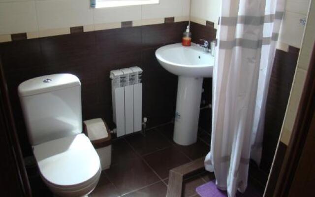 Pin Guest House