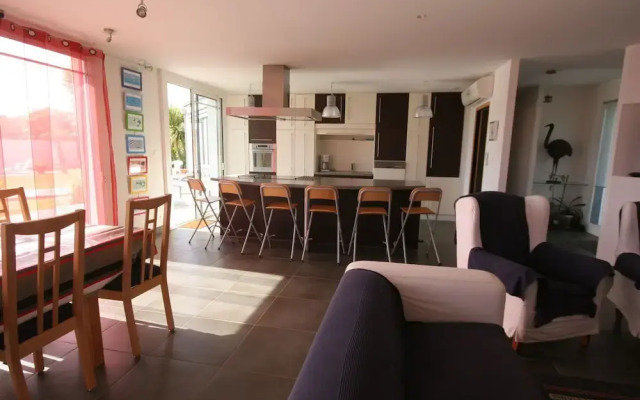 Luxurious Villa with Private Pool in Loctudy France