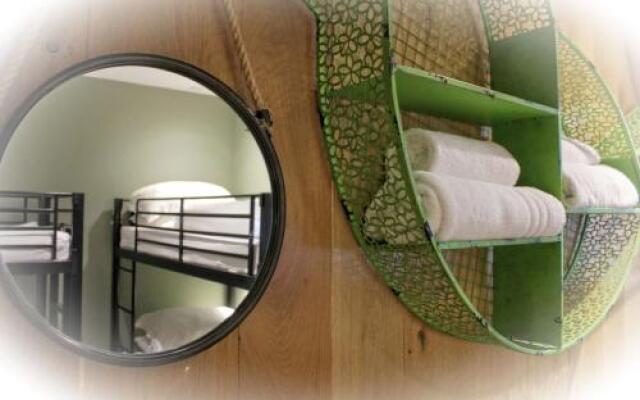 Lumely Fee Bunkhouse