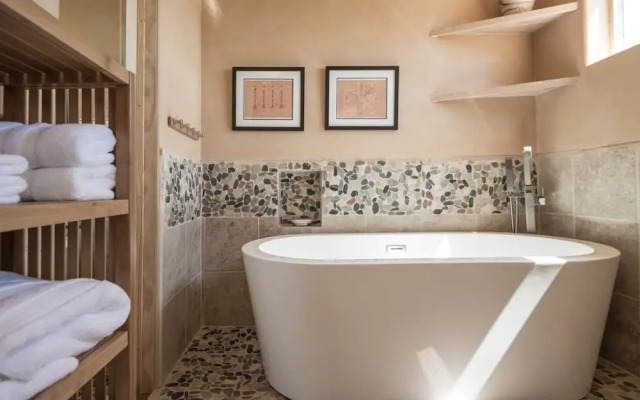 Valle Del Sol - Unbeatable Views, Spacious Luxury Home, Impeccable Furnishings