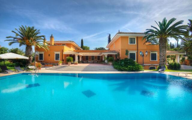 Villa piscina, calcio, tennis, beach-volley m990