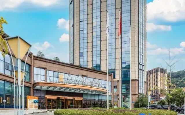 River & Holiday Rezen Hotel Pengshui