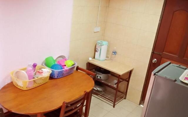 OYO Home 90349 Anique Hoemstay