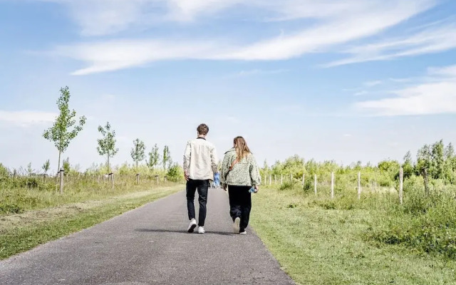 Tiny Parks Cast Away