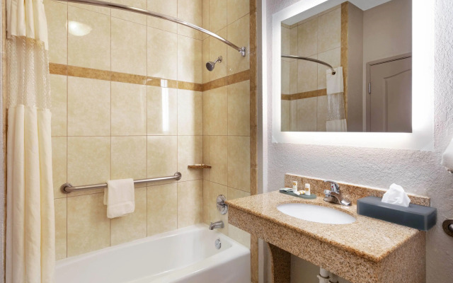 La Quinta Inn & Suites by Wyndham Lindale