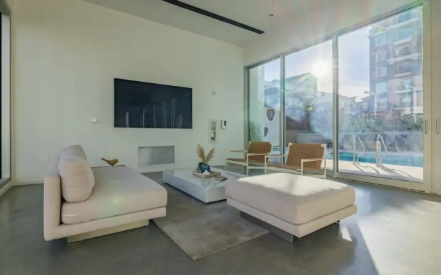 @ Marbella Lane - Luxurious 3BR Penthouse