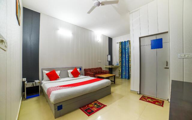 OYO Flagship 5175 Hotel Rama Blue Point