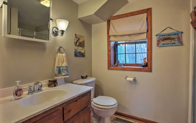Family-friendly Massanutten Log Home w/ Views!