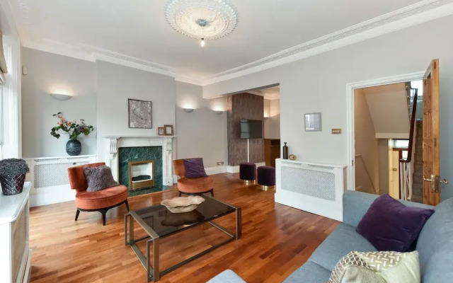 London Lifestyle - Knightsbridge II