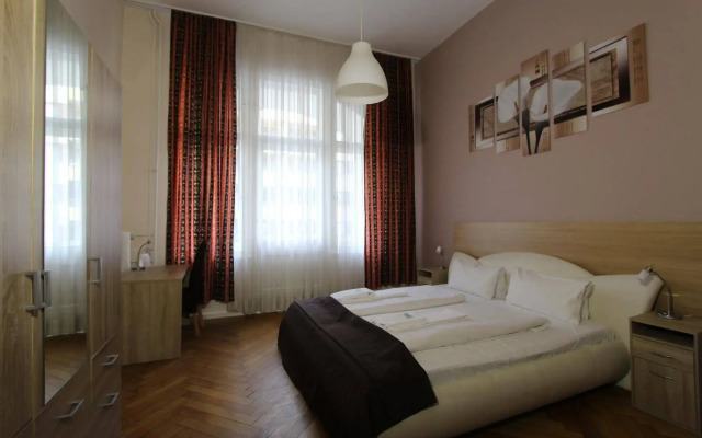 Hotel Pension Elegia am Kurfürstendamm