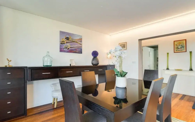Vista Savoy Apartment