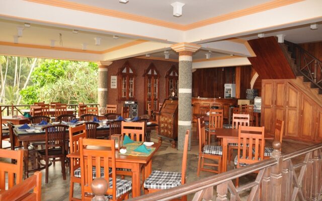 Warahena Beach Hotel