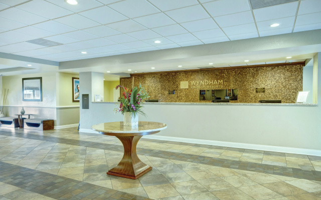 Wyndham Royal Vista