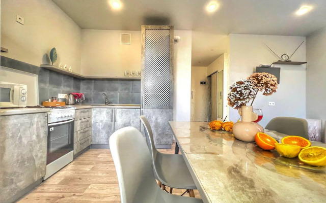 Harmonia Apartments (Гармония Апартментс) на улице Клементины Черчелль 5