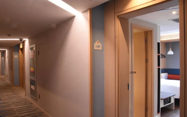 Holiday Inn Express Shanghai Gubei by IHG