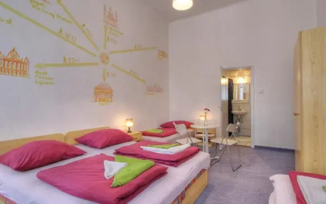 Beds N Roses Hostel and Guesthouse