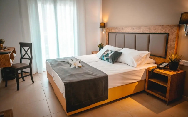 Sarantis Hotel