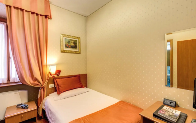 Flower Garden Hotel Rome