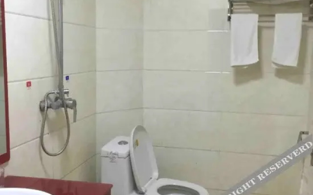 Yuntaishan Xinyuan Hotel