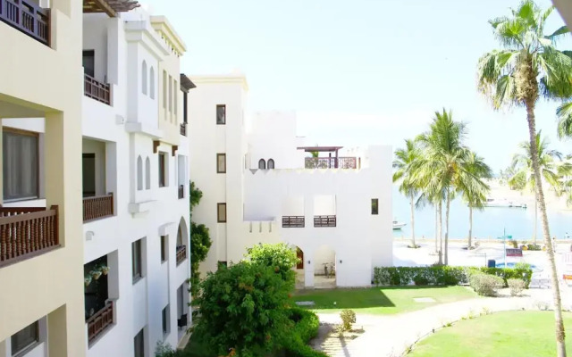 Stylish 2-bedroom Marina Escape