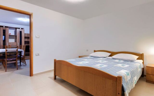 Apartment Vesela Umag/Volparija 25410