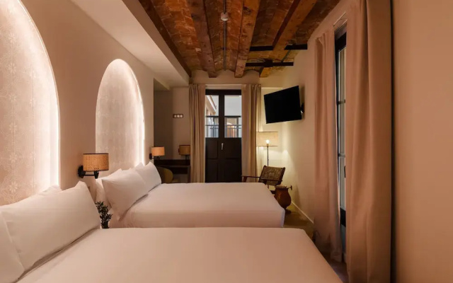 Los Arcos Hotel Gothic Quarter, Sonder