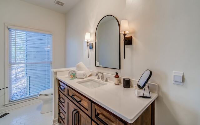 Luxury Mountain Home in Big Canoe! Golf / Lake / EV / Game Room!