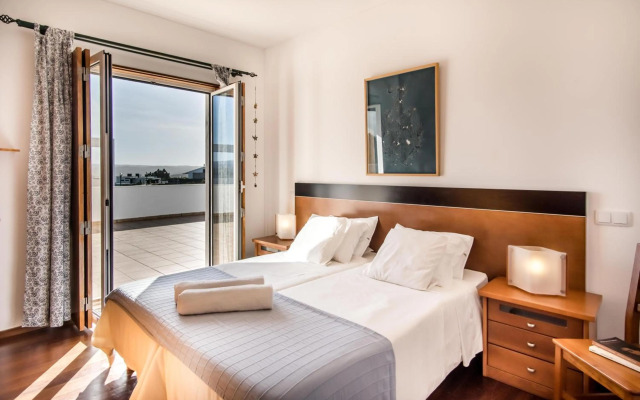 Beachside Paradise 5 Bdr 6 Baths Sleeps 9plus ppl