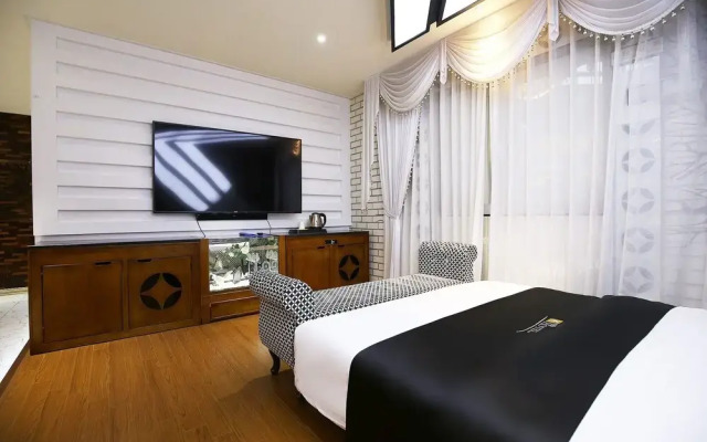 K Luxury Hotel