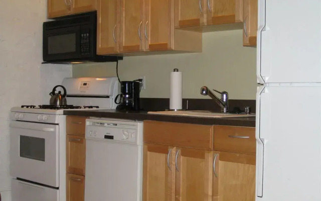 Inn At 2920