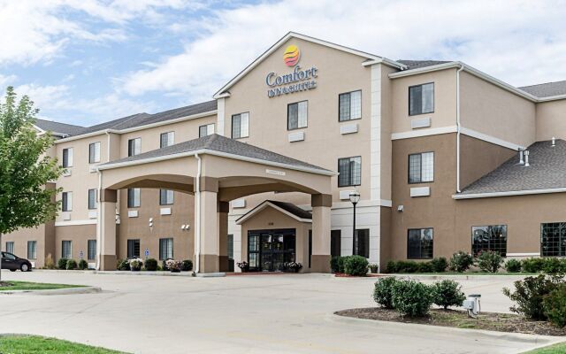 Comfort Inn & Suites Lawrence - University Area