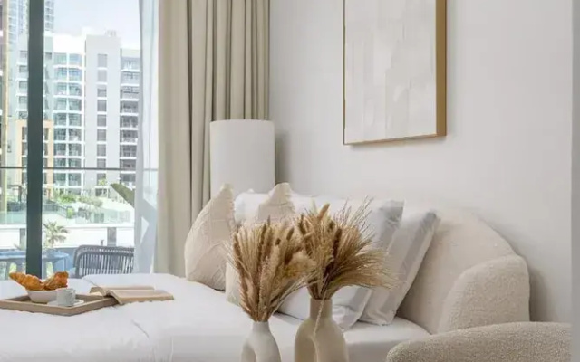 Stylish Studio Getaway 10 Minutes to Dubai Mall