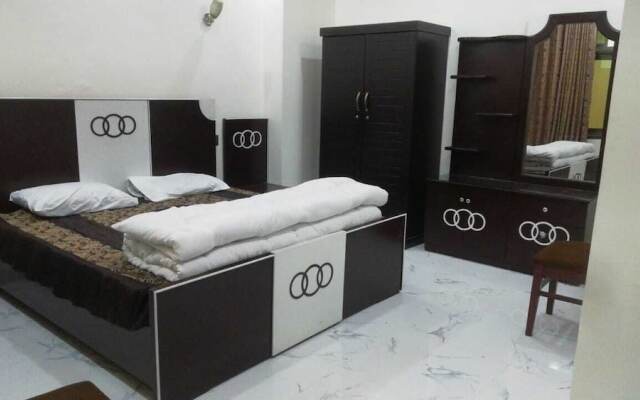 Abshar Hotel