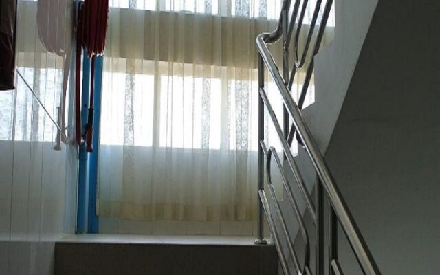 Daw Htay Hotel