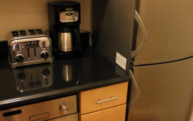 East Village 1 Bedroom Apartment - RNU 65216