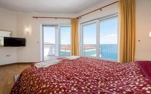 Awesome Home in Savudrija with Hot Tub, WiFi & 2 Bedrooms