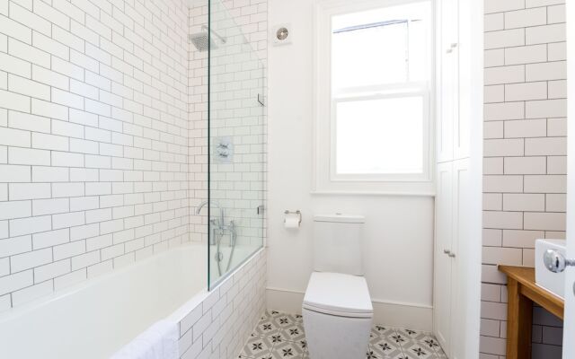 Blissful Battersea Home by Clapham Common