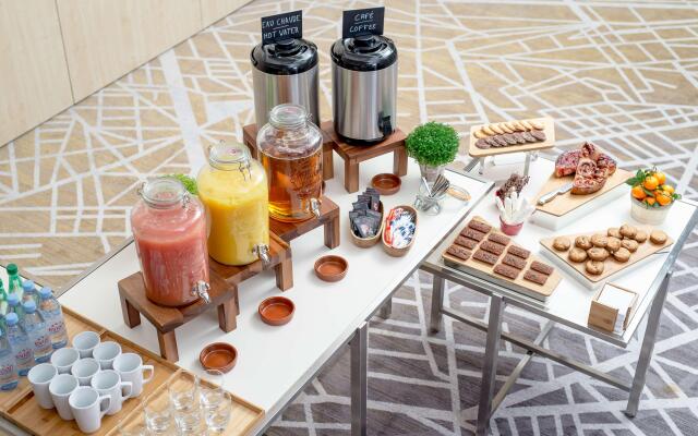 Hyatt Regency Paris Etoile Hotel