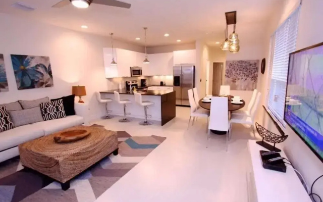 Serenity 17413Sb Townhouse