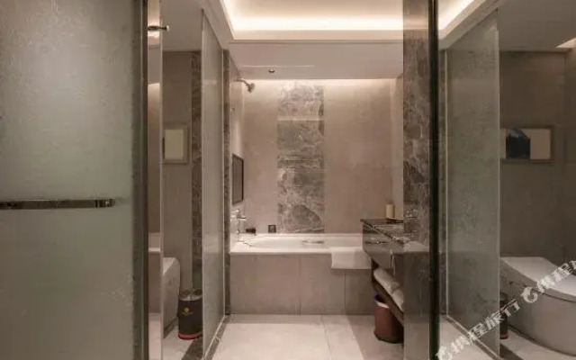Yinlong Hotel