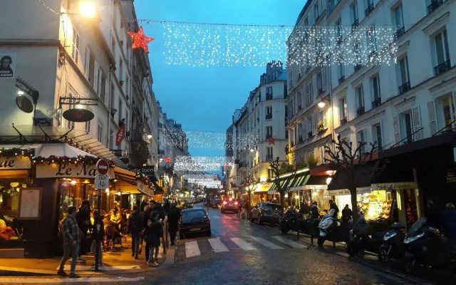 Romantic tiny house in Paris