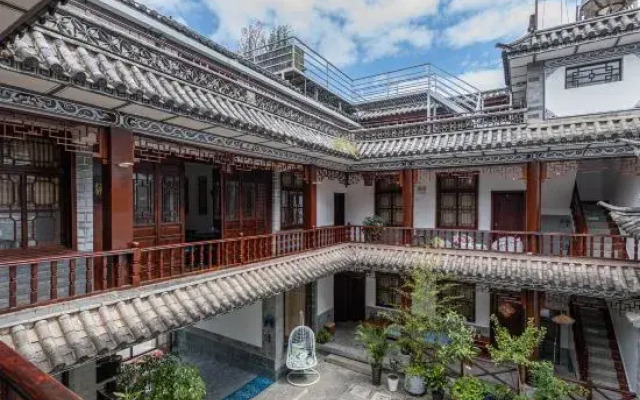 Zhi Lan Court Inn