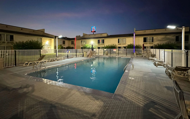 Motel 6 Greensboro, NC - Airport