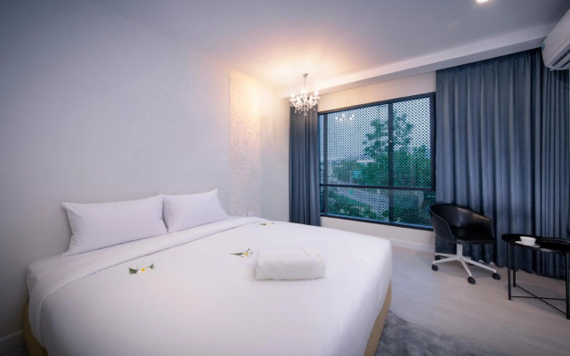 Empire Suites