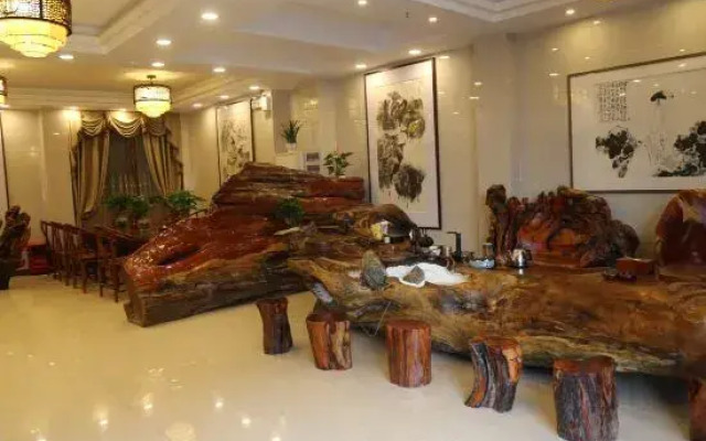 Orange Hotel