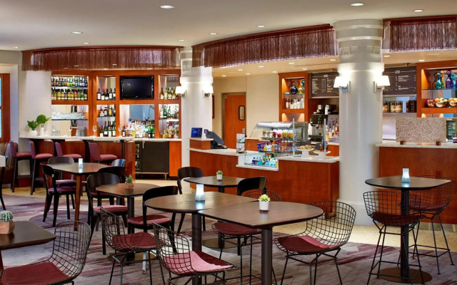 Courtyard by Marriott Rochester Brighton