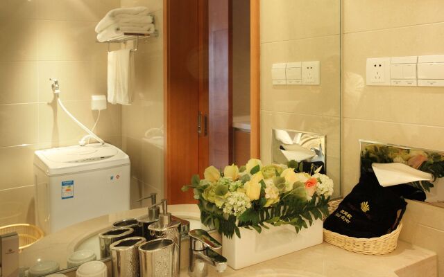 Noble Crown Hotel