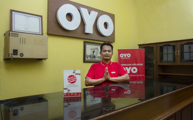 OYO 392 Hotel Mawar Saron